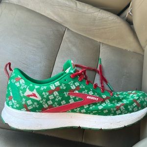 Men’s Brooks Run Merry Revel 4